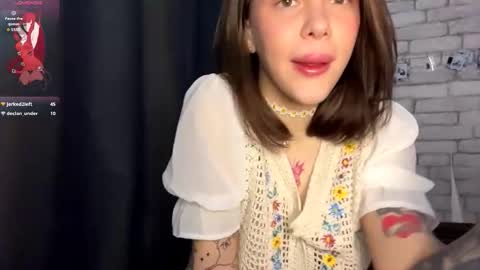 Sarah online show from March 25, 12:50 am