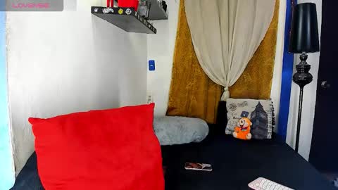  SARAHJEY     online show from March 8, 1:17 am