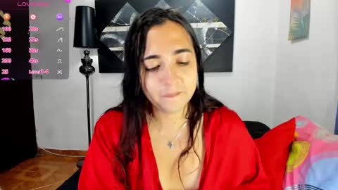 Snapshot of sarahjey chatting on March 1, 4:33 pm  SARAHJEY     online show from March 1, 4:33 pm