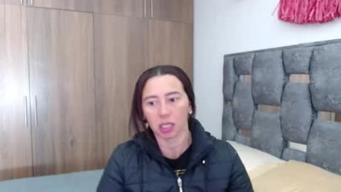 Snapshot of sarahott_1 chatting on March 10, 12:28 pm Lia online show from March 10, 12:28 pm