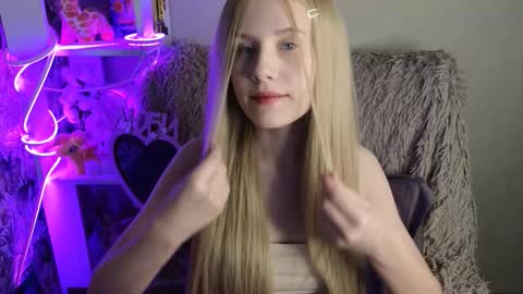 Sara online show from December 15, 1:56 am