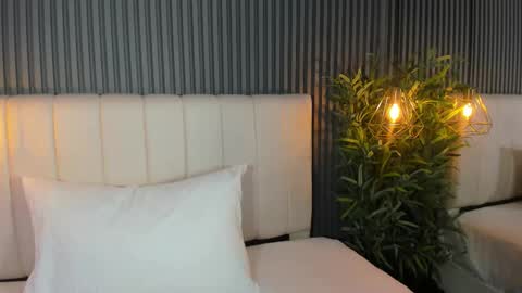 Sara   online show from February 19, 10:42 pm