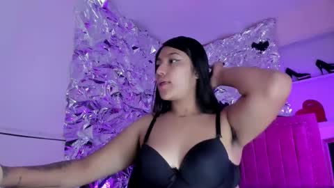 sarastonesx online show from October 28, 8:04 am