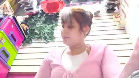 Snapshot of sarayx chatting on September 16, 7:17 pm mery online show from September 16, 7:17 pm