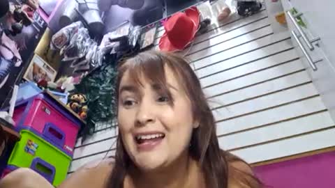 Snapshot of sarayx chatting on October 8, 4:46 pm mery online show from October 8, 4:46 pm