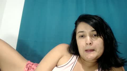 Snapshot of sarayx chatting on February 10, 3:57 am mery online show from February 10, 3:57 am