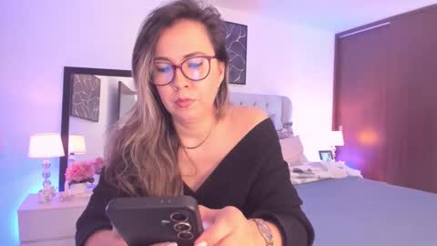 sarha online show from November 10, 3:59 pm