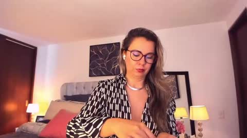 sarha online show from May 22, 1:29 pm