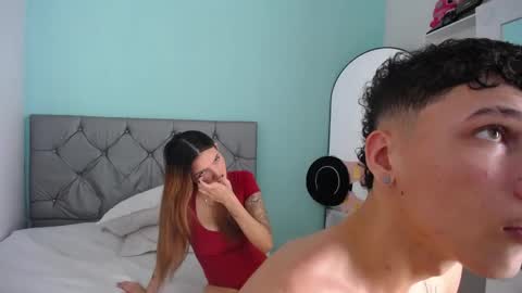  SARIYA Y ALEXIS  online show from April 23, 4:30 pm