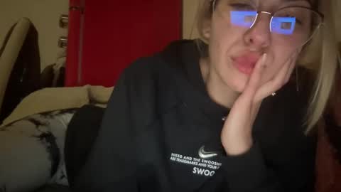 Snapshot of sarrah_rossy chatting on January 29, 9:07 pm Sarrah online show from January 29, 9:07 pm