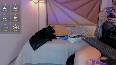 saskiagrendel online show from April 4, 12:06 am