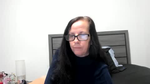 Snapshot of sassypeachgoddess chatting on October 22, 11:56 am sassypeachgoddess online show from October 22, 11:56 am