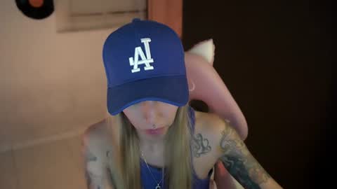 I AM JENN  online show from July 31, 4:35 am