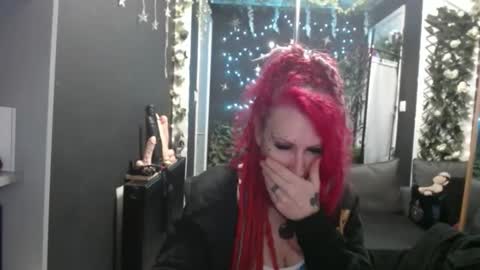 SaucySky online show from January 7, 10:15 pm