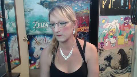 Snapshot of savanah_banana chatting on September 23, 3:22 am Savanah online show from September 23, 3:22 am