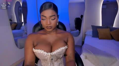 S a v a n n a h  online show from April 10, 1:27 pm