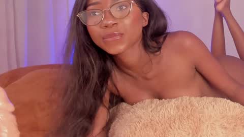 Snapshot of savannahwildee chatting on February 11, 9:56 pm Savannahwildee online show from February 11, 9:56 pm