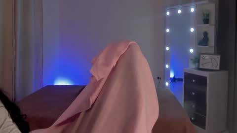 Snapshot of savannahwildee chatting on February 25, 12:05 pm Savannahwildee online show from February 25, 12:05 pm