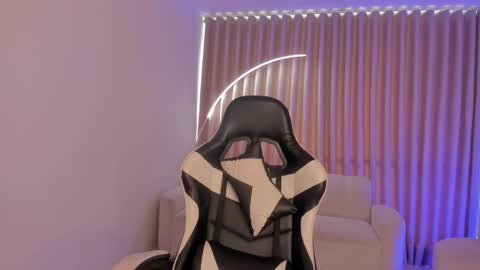 Snapshot of savannahwildee chatting on October 1, 2:05 pm Savannahwildee online show from October 1, 2:05 pm