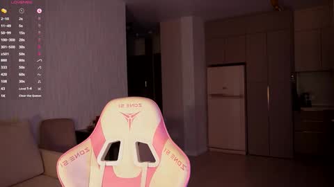 savii07 online show from October 3, 1:19 pm