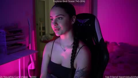 Naomi online show from February 11, 7:50 pm