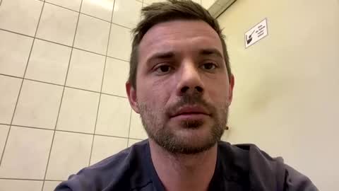 Snapshot of sawa08051989 chatting on December 7, 10:28 am chamomile online show from December 7, 10:28 am