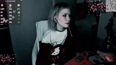 pronoun she. name Mary. age 21. online show from November 21, 3:10 pm