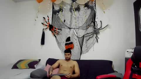Snapshot of say_tony chatting on October 17, 7:12 am say_tony online show from October 17, 7:12 am