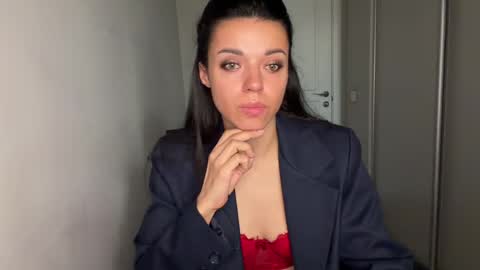 Sophie online show from May 14, 7:39 am