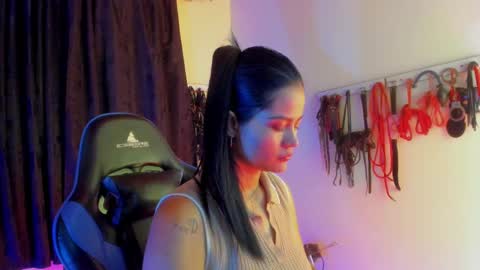 Snapshot of scarlet_kennedy98 chatting on October 7, 10:50 pm scarlet taylor kennedy online show from October 7, 10:50 pm