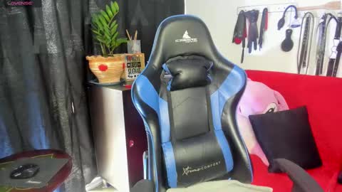 Snapshot of scarlet_kennedy98 chatting on February 17, 6:39 pm scarlet taylor kennedy online show from February 17, 6:39 pm