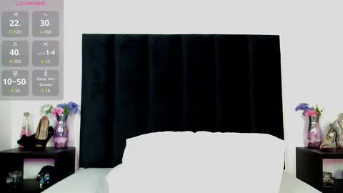 Scarlet Ray  online show from September 9, 1:33 pm