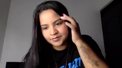 Scarlet Velvet online show from December 5, 7:11 pm