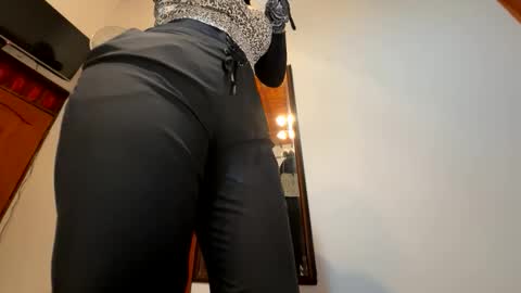 scarlet whisper online show from March 12, 11:19 pm