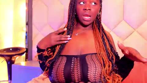 scarlethbigbug online show from September 12, 7:05 pm