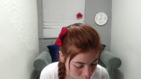 scarlethsexy69 online show from October 17, 6:45 pm