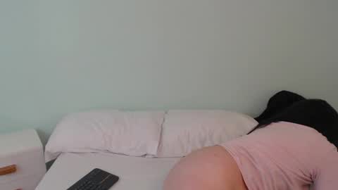 scarlet  online show from March 20, 12:32 pm