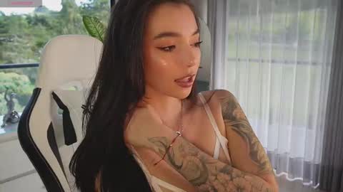 juli online show from February 27, 9:40 pm