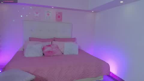 Scarlett  online show from November 2, 3:23 pm