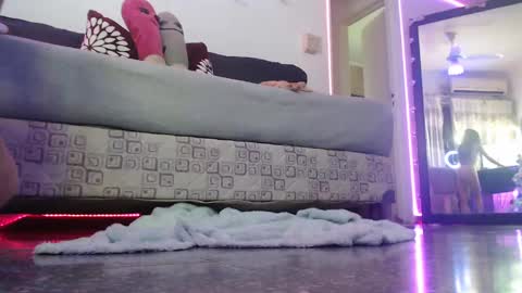 scarleett online show from December 21, 1:47 am