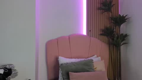 scarlett smith 3 online show from December 4, 3:06 am