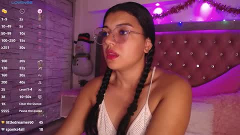 Scarlett online show from December 17, 4:00 pm