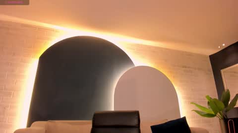 Scarlett online show from December 18, 11:05 am