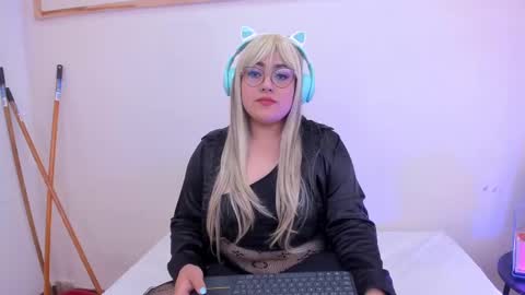 Scarlett  online show from January 20, 11:45 am