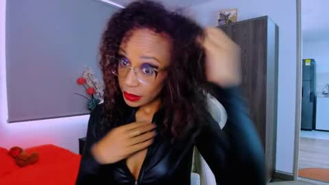 Scarlett online show from June 8, 9:05 pm