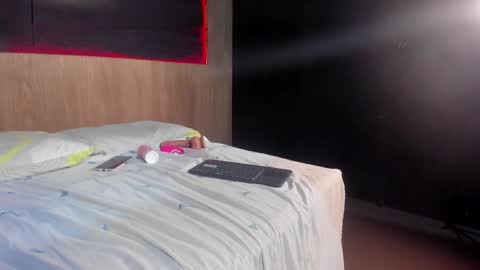 scarlettsinclaiir_ online show from December 13, 7:53 pm