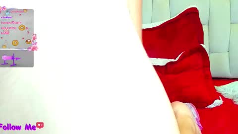 scarllet online show from March 5, 3:18 pm