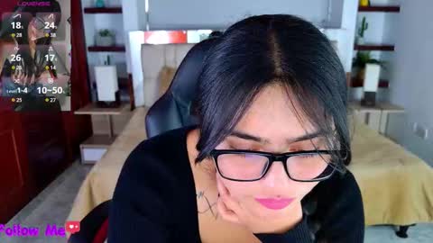 scarllet online show from September 18, 12:09 pm