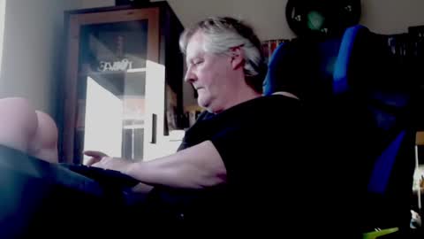 Thomas online show from March 1, 3:05 pm