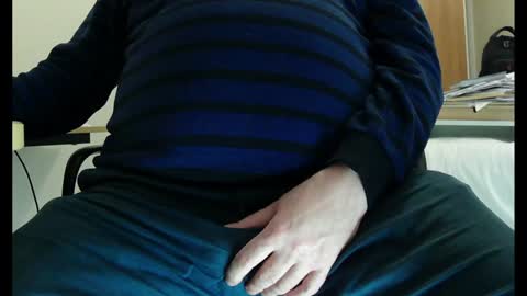 Snapshot of schwanz2023 chatting on December 8, 11:18 pm Mick online show from December 8, 11:18 pm